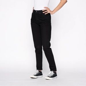 Naked & Famous Women’s Solid Black Selvedge Jeans Max Fit
